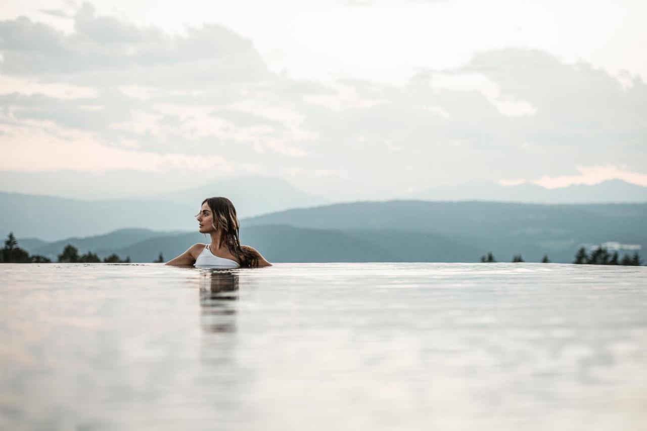Aeon Hotel - Adults Only Bed & Breakfast Oberbozen Exteriör bild